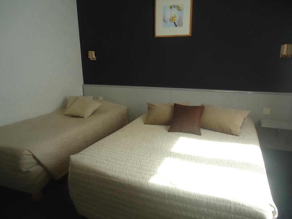 Don Quichotte Hotel Vallet Szoba fotó